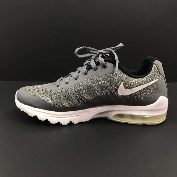 nike women's air max invigor running shoe